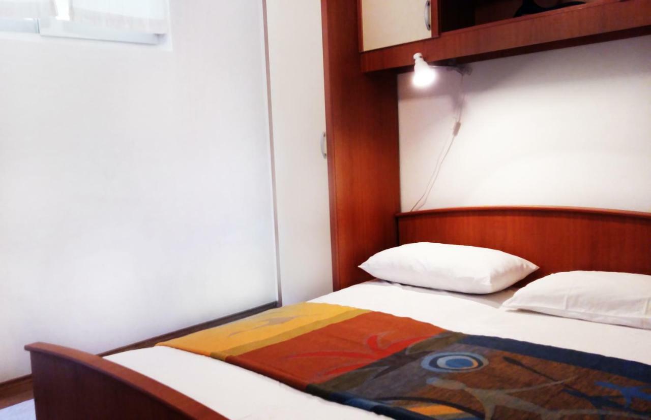 Studio Apartman Kacunic Σπλιτ Εξωτερικό φωτογραφία
